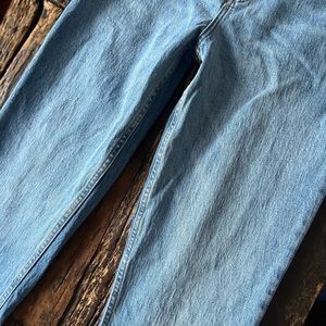 Abercrombie & Fitch ~ The 90’s Straight ~Ultra High Rise